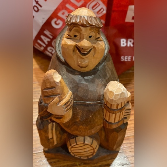 Carved Wood Monk With Ale And Bread & Sitting On A Keg - Picture 1 of 9